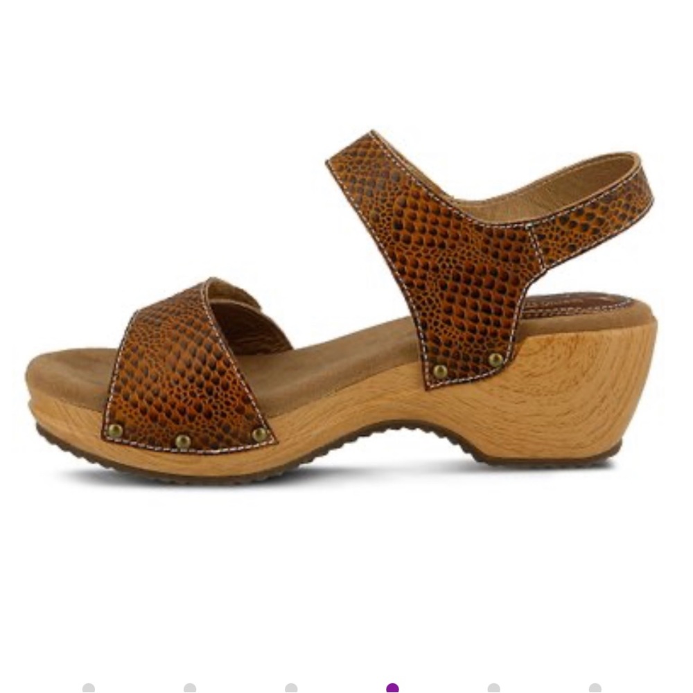 L'Artiste sandals